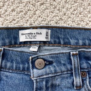 Abercrombie Curve Love The 90’s Straight Ultra High Rise Jean
